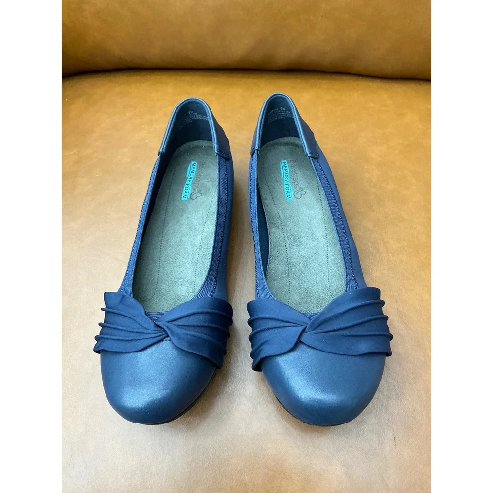 Baretraps Marcie Flats Womens 9 Navy Memory Foam Pleated Round Toe